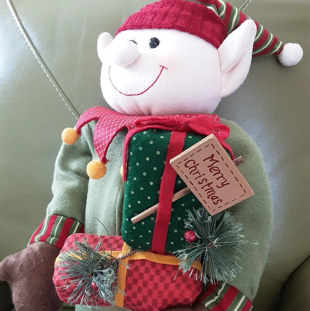 2 Ft Tall Elf Holding Merry Christmas Sign and Gifts - Vtg